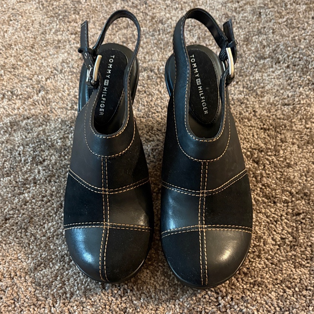 NWOT Tommy Hilfiger Black Mules with Stitch Detail Suede/Leather 7.5M Price FIRM